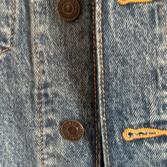 Levi's jean jacket womens XS brand new condition - Picture 6 of 6